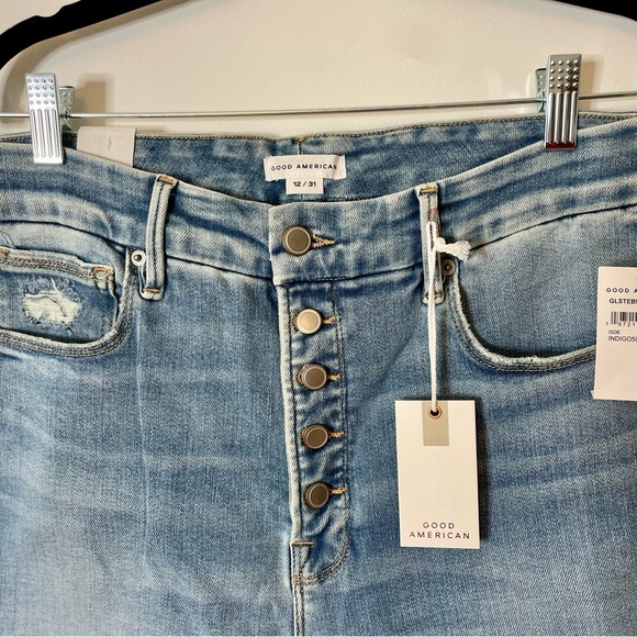 Good American High Rise Light Blue Jeans - Picture 2 of 6